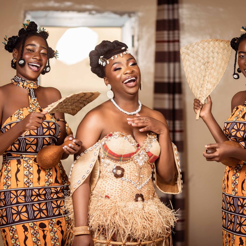 maquillage-coiffure-mariage-coutumier-gabonais 22